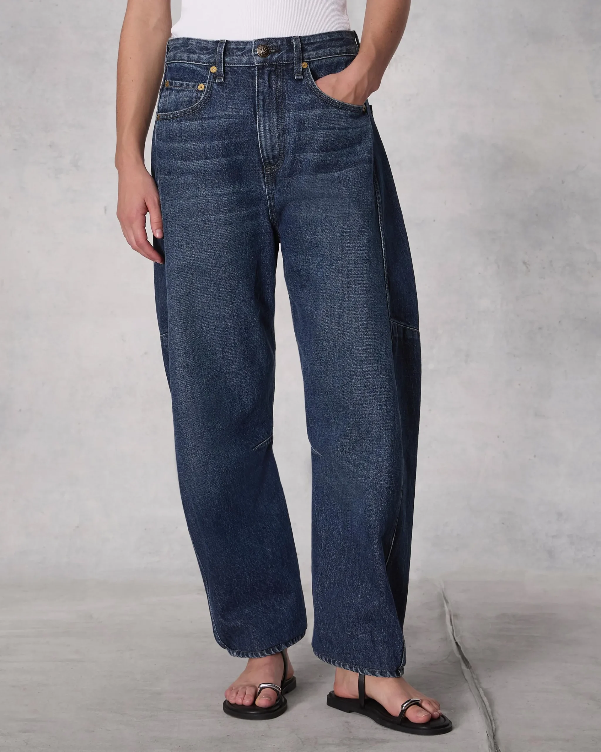 Best Sale Charlie Ankle Barrel-Leg Jean Women Jeans