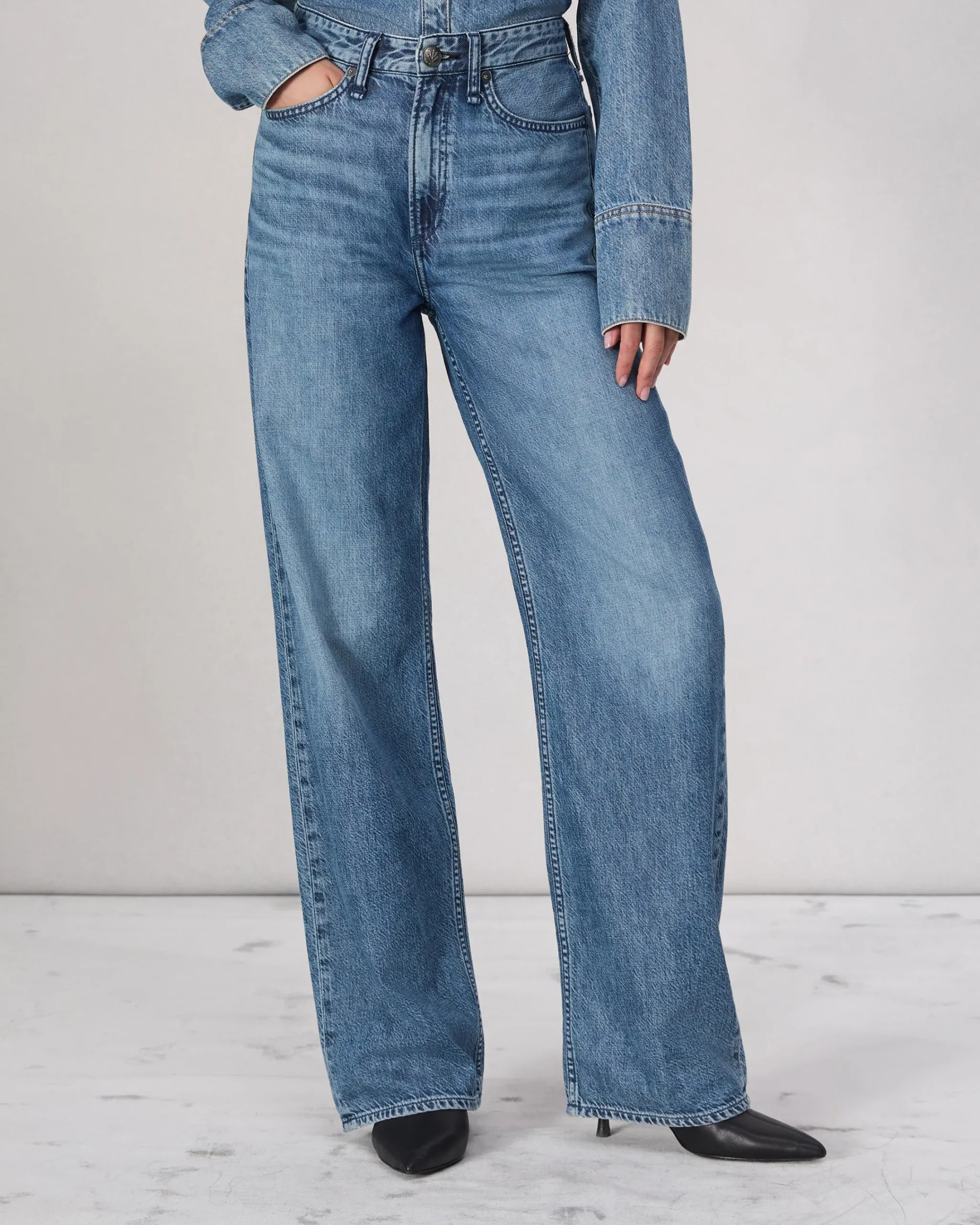 Outlet Featherweight Logan Wide-Leg Jean Women Jeans