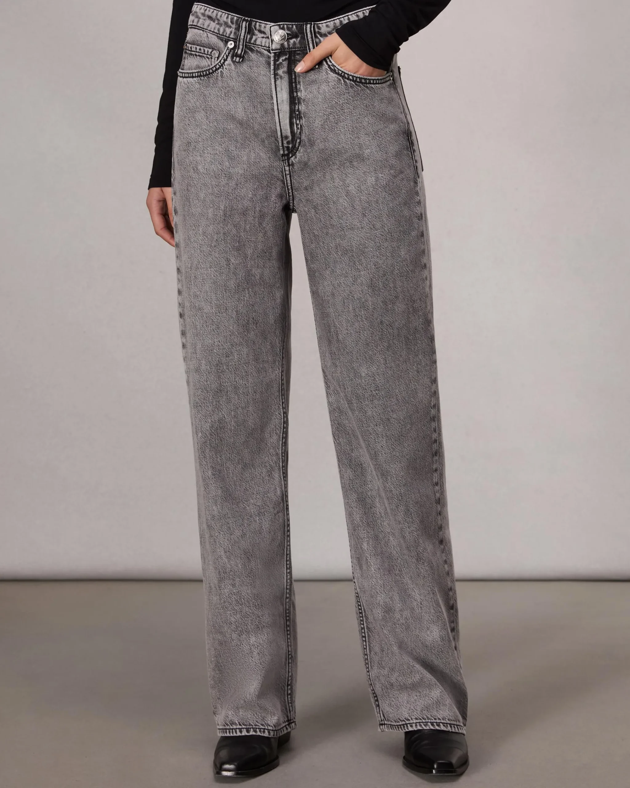 Discount Featherweight Wide-Leg Logan Jean Women Jeans