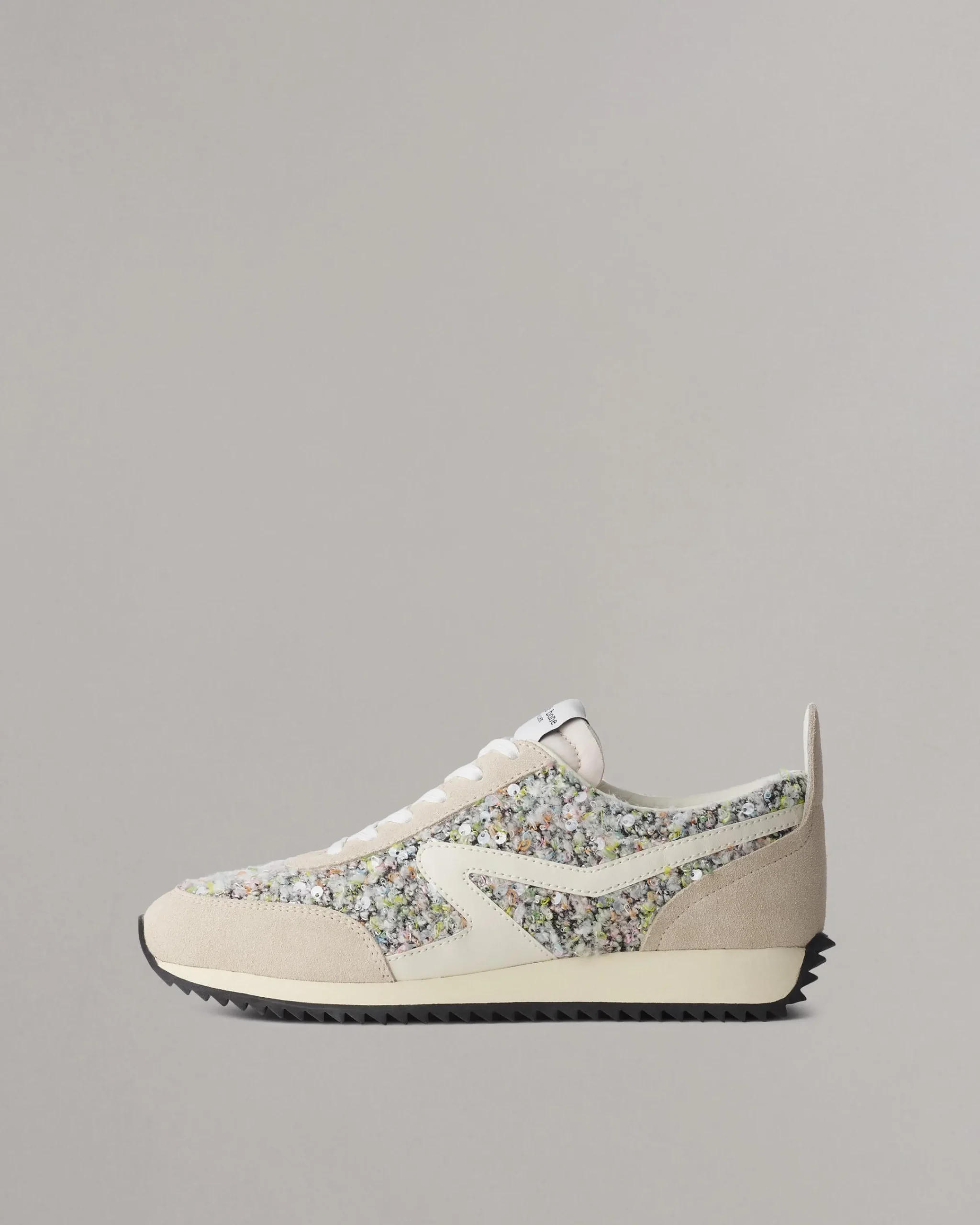 Hot Retro Runner Sneaker Women Sneakers