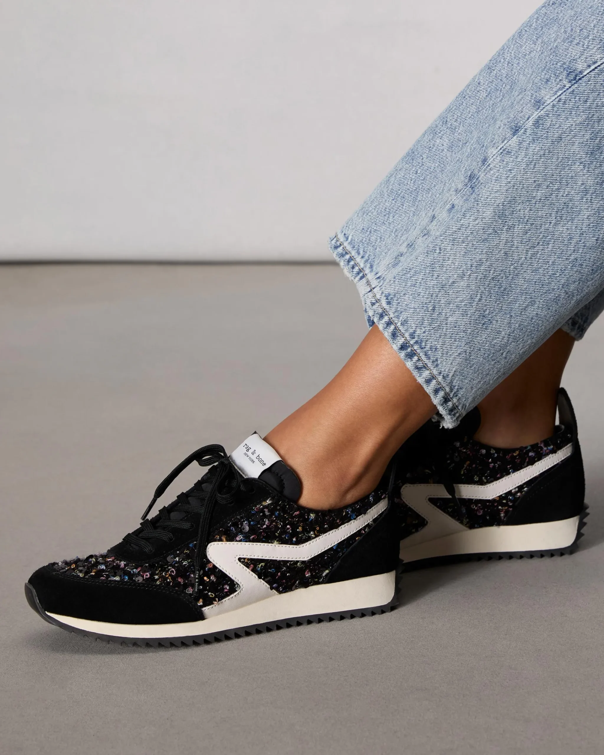 Discount Retro Runner Sneaker Women Sneakers
