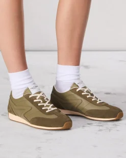 Best Slim Retro Runner Sneaker Women Sneakers